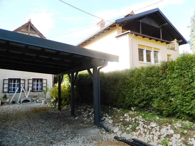 avtomobilski nadstrešek